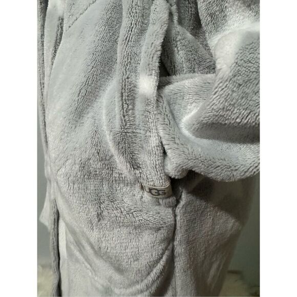 UGG NWOT Miranda robe in gray white star luxurious plush fleece XS - Picture 2 of 7